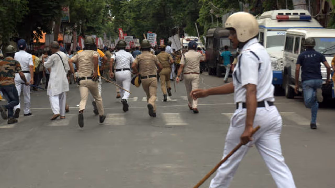 ലോക്സഭ തെരഞ്ഞെടുപ്പ്: സ്പെഷ്യൽ പൊലീസ് ഓഫിസർമാരാകാൻ അവസരം ലോക്സഭ തെരഞ്ഞെടുപ്പ്: സ്പെഷ്യൽ പൊലീസ് ഓഫിസർമാരാകാൻ അവസരം