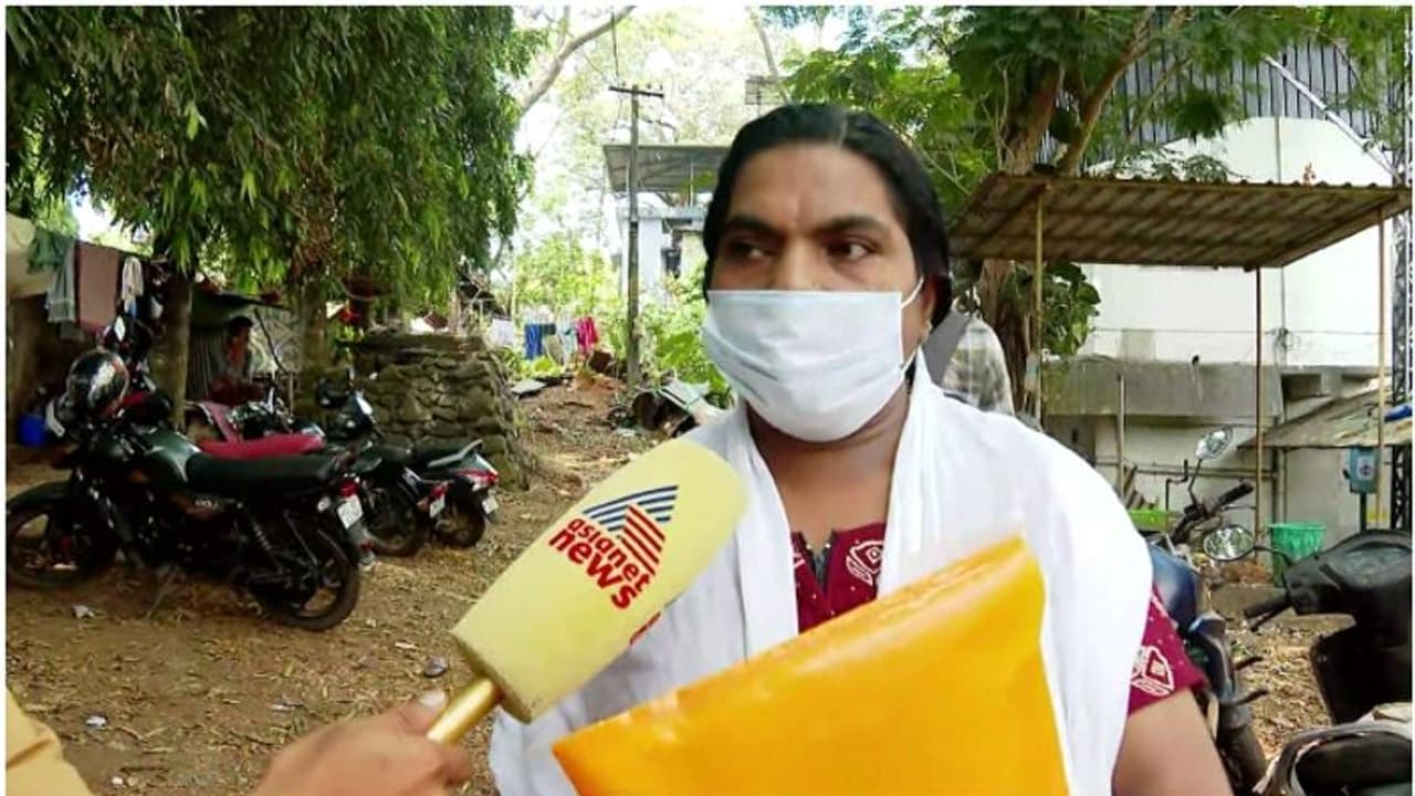 'അടിവസ്ത്രം വലിച്ചുകെട്ടി മെഡിക്കൽ കോളേജിലേക്ക് അയച്ചു', താലൂക്ക് ആശുപത്രിയിൽ ചികിത്സാ പിഴവെന്ന് പരാതി