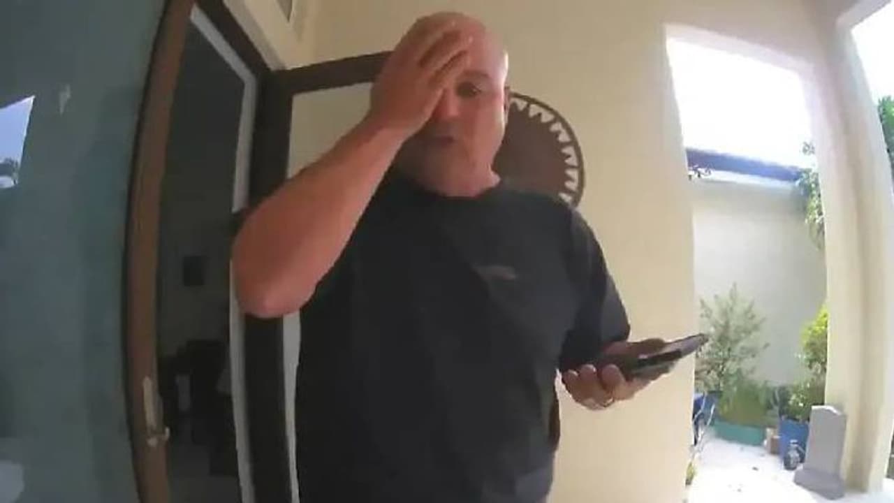 ഞാൻ നമ്മുടെ മകനെ വെടിവച്ചു കൊന്നു; ഭാര്യയോട് ഭർത്താവിന്റെ കുറ്റസമ്മതം, എല്ലാം പതിഞ്ഞത് വീട്ടിലെ ക്യാമറയിൽ ഞാൻ നമ്മുടെ മകനെ വെടിവച്ചു കൊന്നു; ഭാര്യയോട് ഭർത്താവിന്റെ കുറ്റസമ്മതം, എല്ലാം പതിഞ്ഞത് വീട്ടിലെ ക്യാമറയിൽ