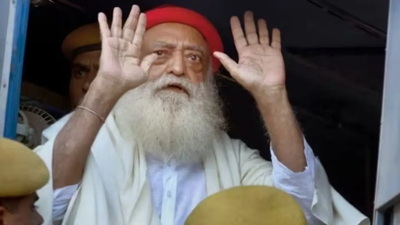 ആള്‍ദൈവം ആസാറാം ബാപ്പുവിന് ഇടക്കാല ജാമ്യം നീട്ടി നല്‍കി; ബലാത്സംഗ കേസിലെ ജീവപര്യന്തം തടവിനിടെയാണ് ജാമ്യം