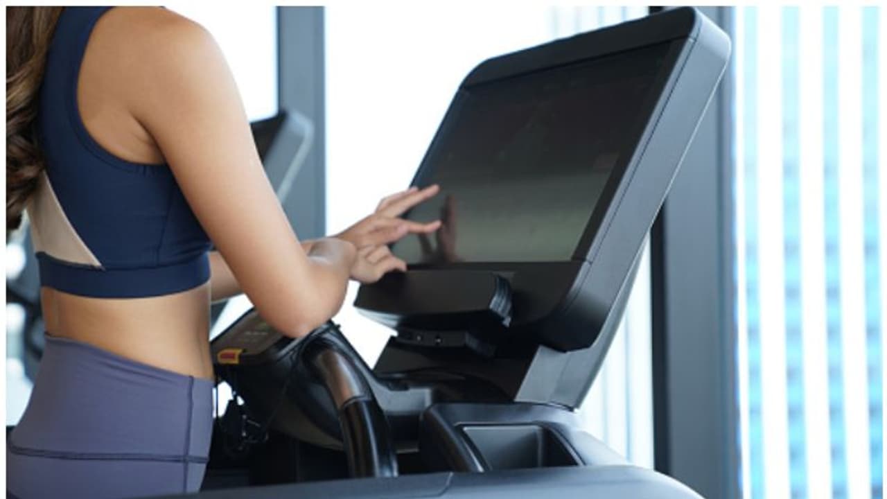 പെരുമാറ്റത്തിലെ അസ്വാഭാവികത, ചോദിച്ചപ്പോൾ പൊട്ടിക്കരഞ്ഞു; ജിമ്മില്‍ വെച്ച് കോച്ച് പീഡിപ്പിച്ചതായി പെൺകുട്ടി 