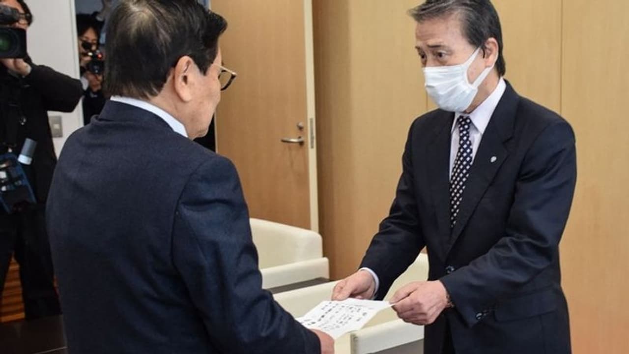 Japanese mayor resigns amidst scandal, Faces 99 sexual harassment allegations across municipality Japanese mayor resigns amidst scandal, Faces 99 sexual harassment allegations across municipality
