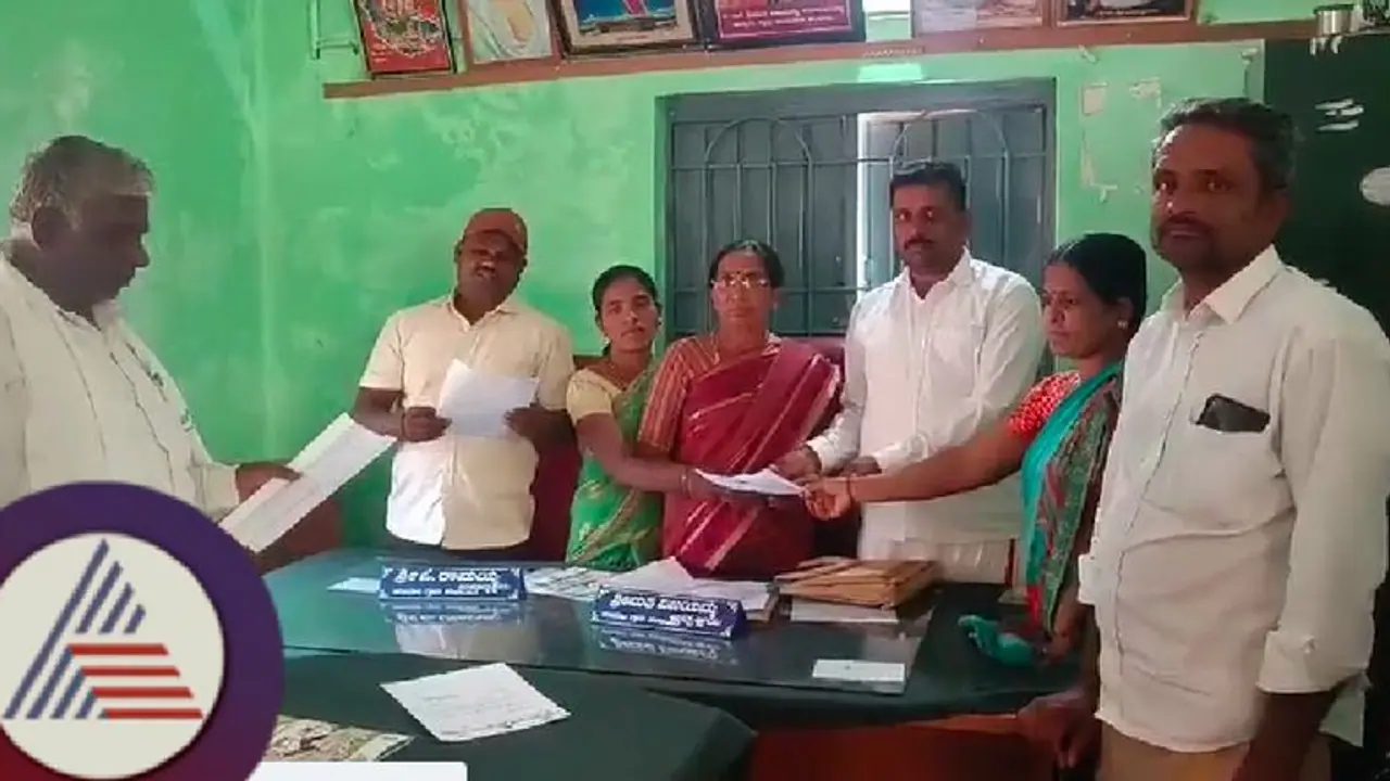 ಕುಡಿಯುವ ನೀರಿನ ಸಮಸ್ಯೆಗೆ ಸ್ಪಂದಿಸದ ಪಿಡಿಒ; ಸಾಮೂಹಿಕ ರಾಜೀನಾಮೆಗೆ ಮುಂದಾದ ಗ್ರಾಪಂ ಸದಸ್ಯರು! ಕುಡಿಯುವ ನೀರಿನ ಸಮಸ್ಯೆಗೆ ಸ್ಪಂದಿಸದ ಪಿಡಿಒ; ಸಾಮೂಹಿಕ ರಾಜೀನಾಮೆಗೆ ಮುಂದಾದ ಗ್ರಾಪಂ ಸದಸ್ಯರು!