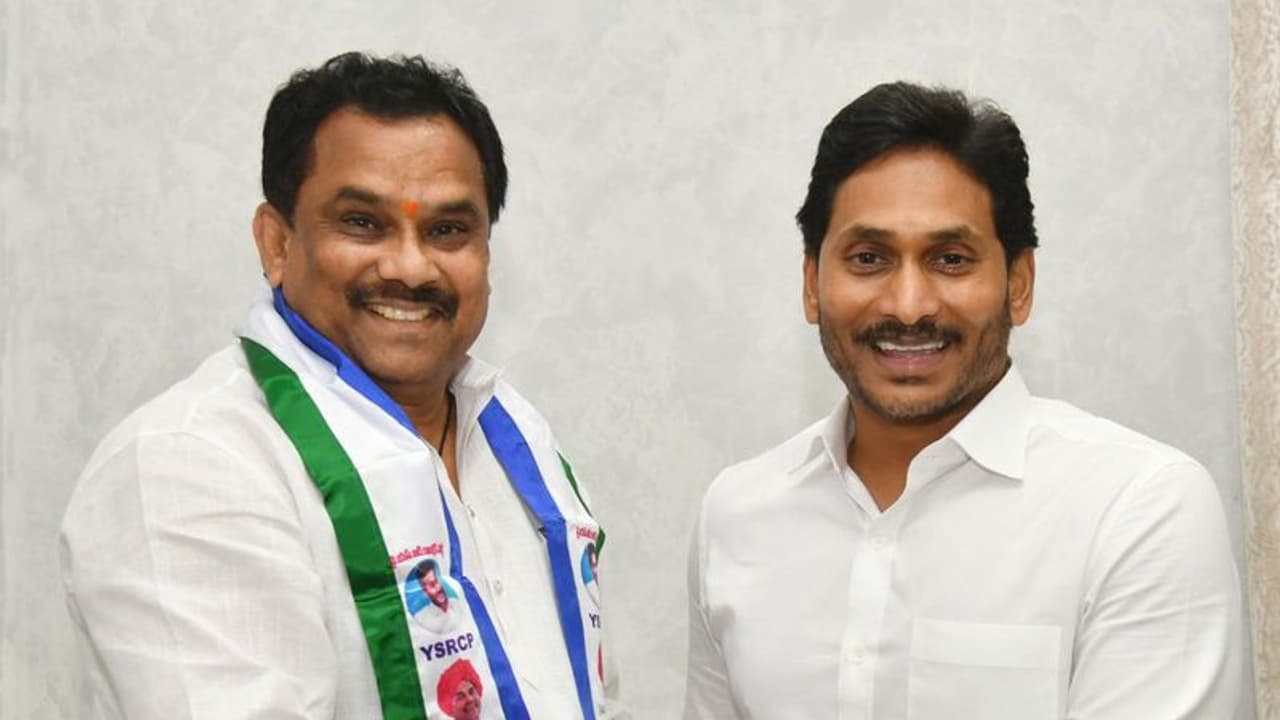 జనసేన నుంచి వైసీపీలోకి హరిరామ జోగయ్య కుమారుడు