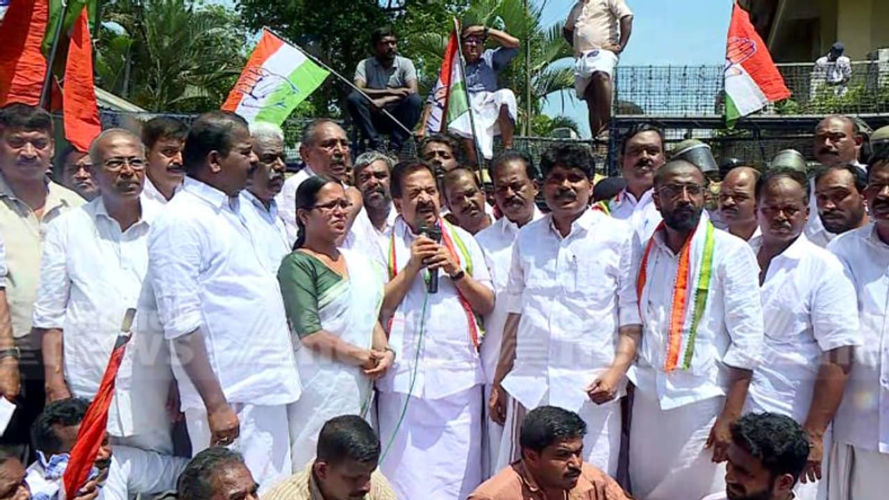 സിദ്ധാര്‍ത്ഥന്റെ മരണം: പ്രത്യേക അന്വേഷണ സംഘം അന്വേഷിക്കണം, കേസ് ഇല്ലാതാക്കാൻ ശ്രമമെന്നും ചെന്നിത്തല