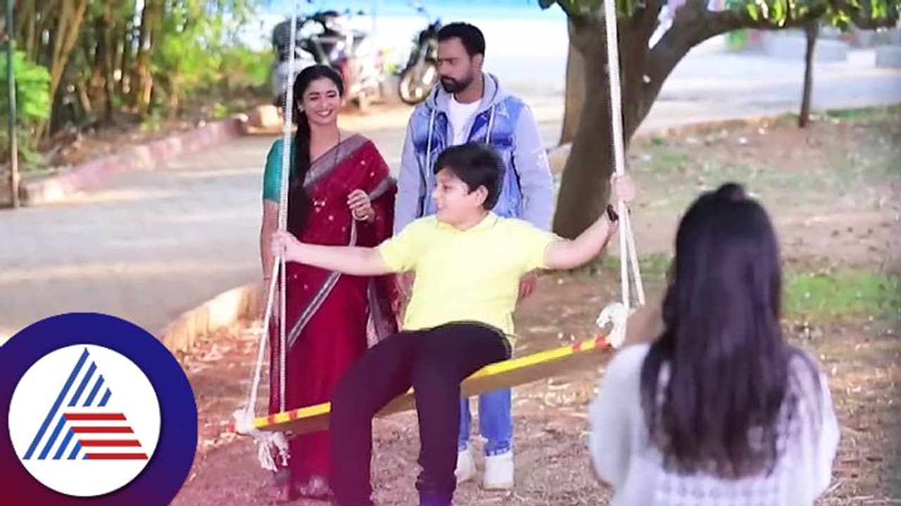 ಪಕ್ಕದಲ್ಲಿ ಪತ್ನಿ, ಮನದಲ್ಲಿ ಪ್ರೇಯಸಿ: ಅಡ್ಜೆಸ್ಟ್ಮೆಂಟ್ ಸಂಸಾರ ಸರಿಯಾಗಲು ಸಾಧ್ಯವೆ? ಹೆಂಡ್ತಿಯ ಪಾಡೇನು? ಪಕ್ಕದಲ್ಲಿ ಪತ್ನಿ, ಮನದಲ್ಲಿ ಪ್ರೇಯಸಿ: ಅಡ್ಜೆಸ್ಟ್ಮೆಂಟ್ ಸಂಸಾರ ಸರಿಯಾಗಲು ಸಾಧ್ಯವೆ? ಹೆಂಡ್ತಿಯ ಪಾಡೇನು?