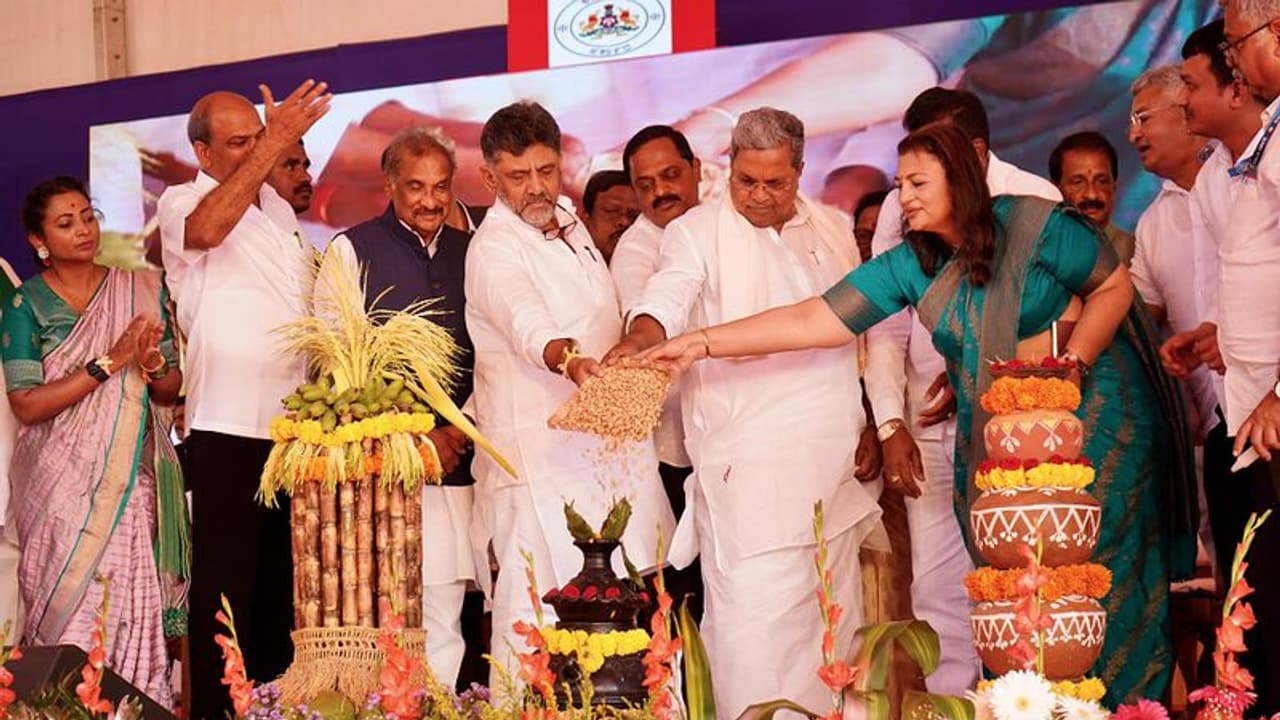 ಗ್ಯಾರಂಟಿ ವಿಚಾರದಲ್ಲಿ ಬಿಜೆಪಿಗೆ ಹೊಟ್ಟೆಯುರಿ: ವಿಪಕ್ಷದ ವಿರುದ್ದ ಕಿಡಿಕಾರಿದ ಸಿಎಂ ಸಿದ್ದು, ಡಿಸಿಎಂ ಡಿಕೆಶಿ ಗ್ಯಾರಂಟಿ ವಿಚಾರದಲ್ಲಿ ಬಿಜೆಪಿಗೆ ಹೊಟ್ಟೆಯುರಿ: ವಿಪಕ್ಷದ ವಿರುದ್ದ ಕಿಡಿಕಾರಿದ ಸಿಎಂ ಸಿದ್ದು, ಡಿಸಿಎಂ ಡಿಕೆಶಿ