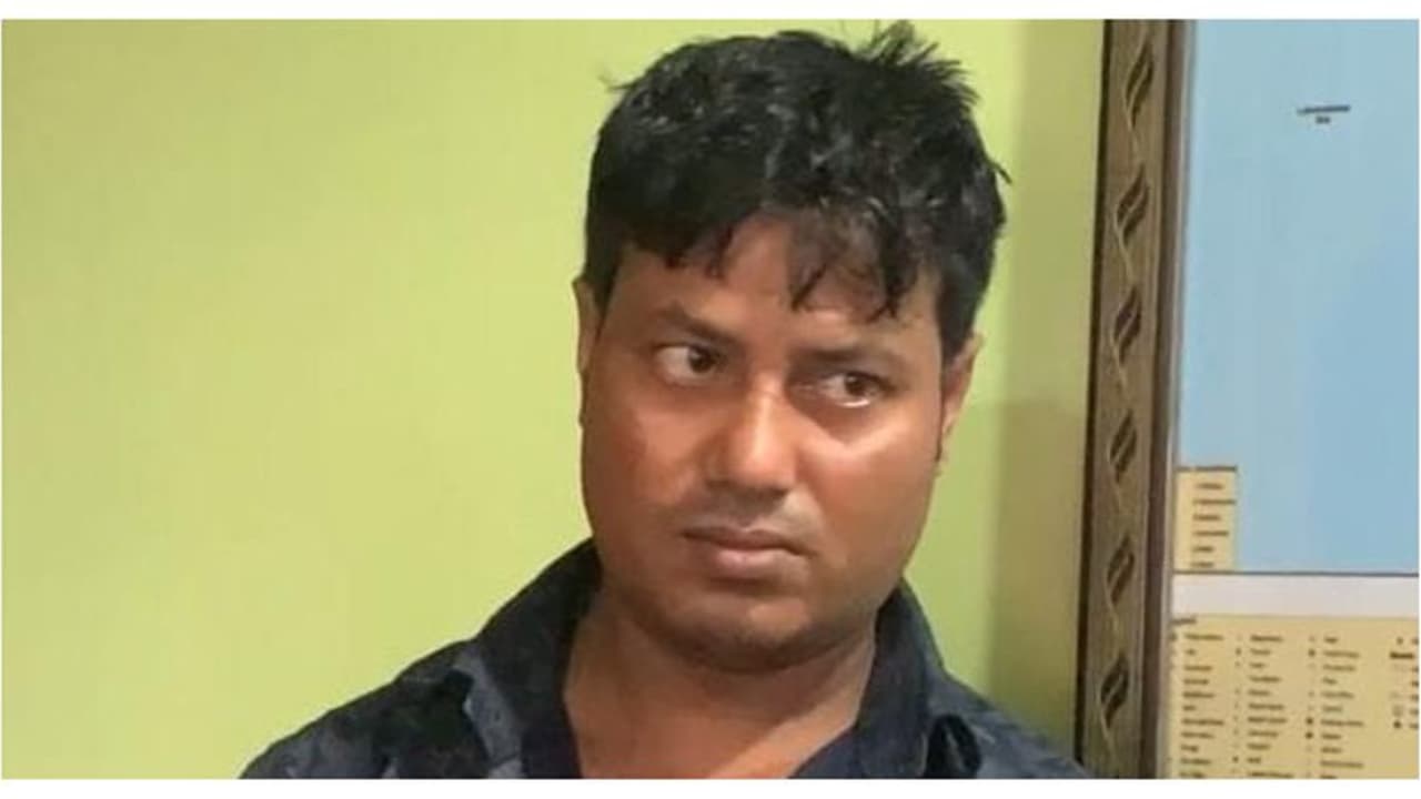 അതിഥി തൊഴിലാളികളുടെ കൂടെ താമസം, ജോലി രാത്രിയിൽ, തിരിച്ചെത്തുന്നത് ബാഗ് നിറയെ പണവുമായി ഒടുവിൽ ഭായി പിടിയിൽ അതിഥി തൊഴിലാളികളുടെ കൂടെ താമസം, ജോലി രാത്രിയിൽ, തിരിച്ചെത്തുന്നത് ബാഗ് നിറയെ പണവുമായി ഒടുവിൽ ഭായി പിടിയിൽ