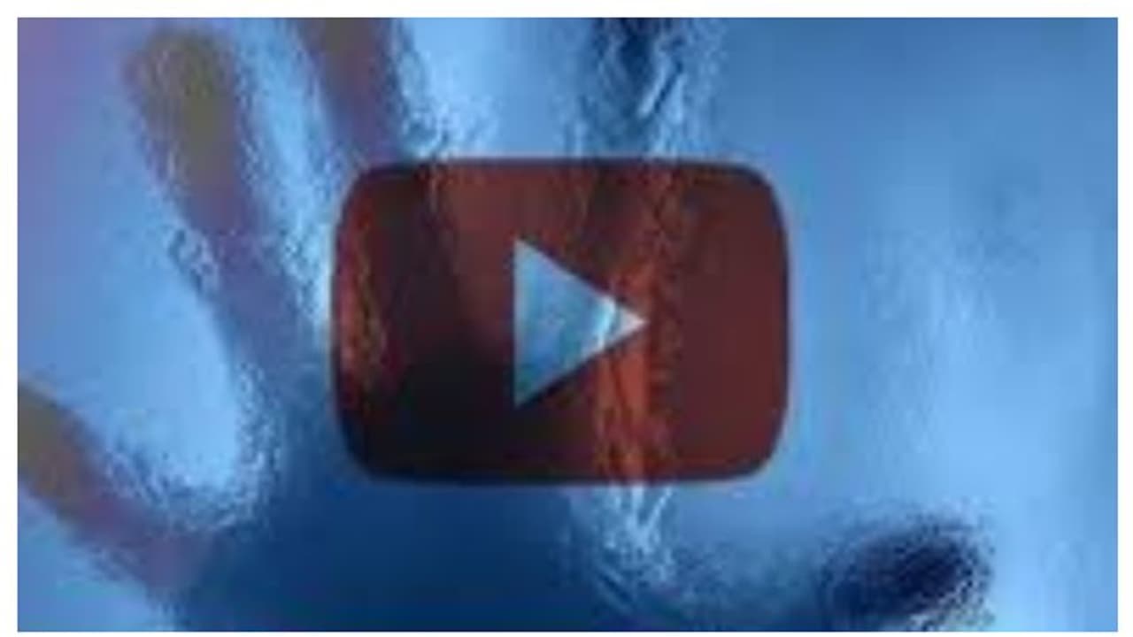 സ്ഥാനാർത്ഥിയായി, തൊട്ടുപിന്നാലെ സാമൂഹ്യമാധ്യമങ്ങളിൽ എംപിയുടെ വ്യാജ അശ്ലീല വീഡിയോ; പരാതി സ്ഥാനാർത്ഥിയായി, തൊട്ടുപിന്നാലെ സാമൂഹ്യമാധ്യമങ്ങളിൽ എംപിയുടെ വ്യാജ അശ്ലീല വീഡിയോ; പരാതി