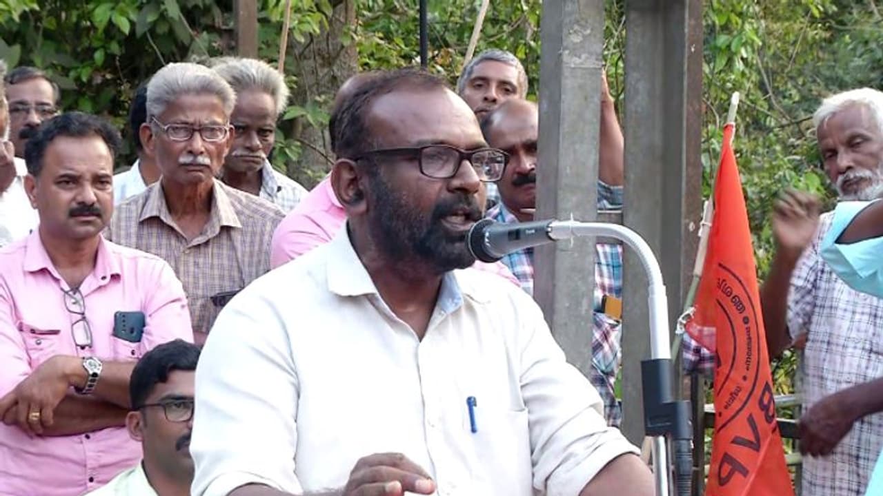 സിദ്ധാര്ത്ഥന്റെ മരണം; 'കേസ് സിബിഐ അല്ല, ആര് അന്വേഷിച്ചാലും ഒരു ചുക്കുമില്ല, ഗവര്ണര് വൃത്തികെട്ട മനുഷ്യൻ' സിദ്ധാര്ത്ഥന്റെ മരണം; 'കേസ് സിബിഐ അല്ല, ആര് അന്വേഷിച്ചാലും ഒരു ചുക്കുമില്ല, ഗവര്ണര് വൃത്തികെട്ട മനുഷ്യൻ'