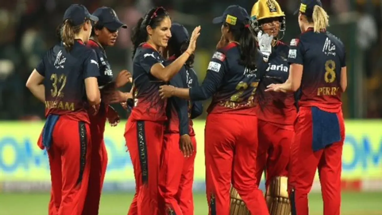 RCBW vs UPW: கடைசி வரை போராடிய யுபி வாரியர்ஸ் – வெற்றியோடு 3ஆவது இடம் பிடித்த ஆர்சிபி! RCBW vs UPW: கடைசி வரை போராடிய யுபி வாரியர்ஸ் – வெற்றியோடு 3ஆவது இடம் பிடித்த ஆர்சிபி!