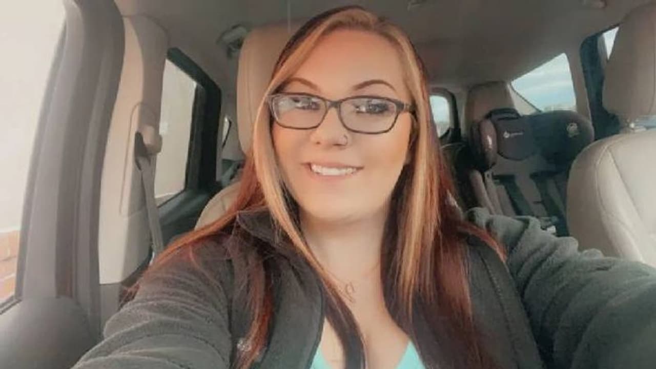 കാമുകൻ കറന്റ് ബില്ലടക്കാൻ പറഞ്ഞു, കടക്ക് പുറത്തെന്ന് യുവതി, അപ്പോൾത്തന്നെ ബ്ലോക്കും ചെയ്തു