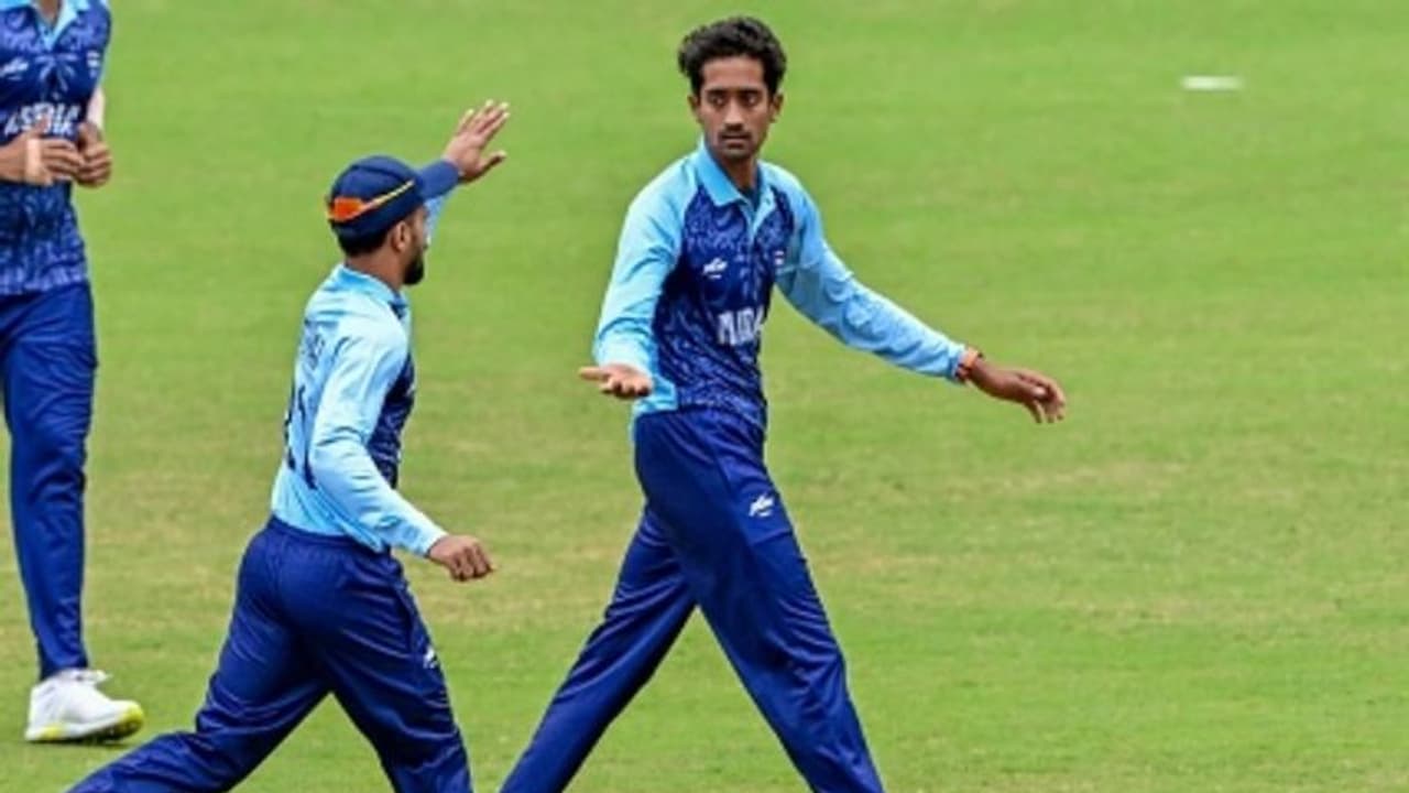 ദി ഈസ് റോങ്, രഞ്ജി സെമിയിലെ തോൽവി; ക്യാപ്റ്റനെ പരസ്യമായി തള്ളിപ്പറഞ്ഞ് തമിഴ്നാട് കോച്ച്, മറുപടിയുമായി ഡി കെ ദി ഈസ് റോങ്, രഞ്ജി സെമിയിലെ തോൽവി; ക്യാപ്റ്റനെ പരസ്യമായി തള്ളിപ്പറഞ്ഞ് തമിഴ്നാട് കോച്ച്, മറുപടിയുമായി ഡി കെ