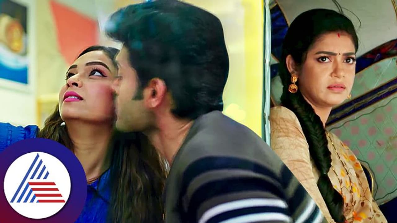 ಪಬ್ಲಿಕ್ನಲ್ಲೇ ಅಪ್ಪಿಗೆ ಕಿಸ್ ಕೊಟ್ಟ ಪಾರ್ಥ! ಲವ್ ಸ್ಟೋರಿ ನೋಡಿ ಭೂಮಿ ಶಾಕ್: ಮದ್ವೆಯಾದ್ರೆ ಗತಿಯೇನು? ಪಬ್ಲಿಕ್ನಲ್ಲೇ ಅಪ್ಪಿಗೆ ಕಿಸ್ ಕೊಟ್ಟ ಪಾರ್ಥ! ಲವ್ ಸ್ಟೋರಿ ನೋಡಿ ಭೂಮಿ ಶಾಕ್: ಮದ್ವೆಯಾದ್ರೆ ಗತಿಯೇನು?