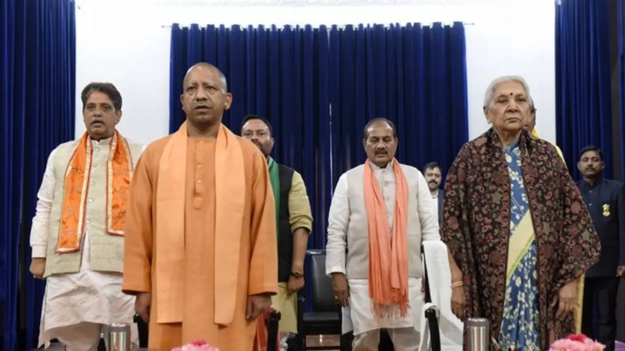 UP News: योगी के दूसरे कार्यकाल में पहली बार बढ़ा सरकारी कुनबा, इन 4 विधायकों ने ली मंत्रीपद की शपथ UP News: योगी के दूसरे कार्यकाल में पहली बार बढ़ा सरकारी कुनबा, इन 4 विधायकों ने ली मंत्रीपद की शपथ