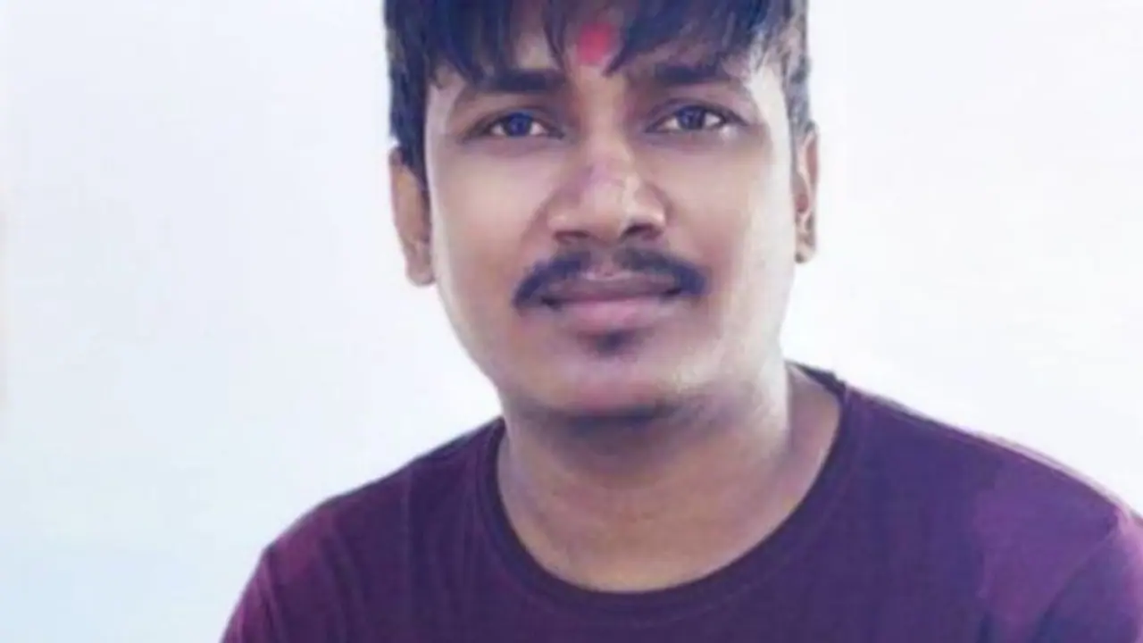 UP News: सूदखोरों ने 3 लाख के बदले वसूले 7.30 लाख, चप्पल पर थूक चटवाया, फिर कारोबारी ने उठाया ऐसा घातक कदम UP News: सूदखोरों ने 3 लाख के बदले वसूले 7.30 लाख, चप्पल पर थूक चटवाया, फिर कारोबारी ने उठाया ऐसा घातक कदम