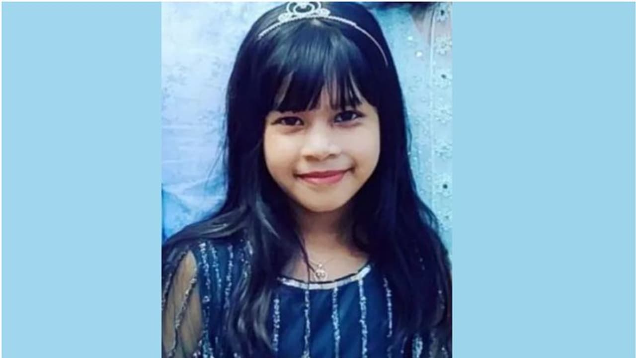 വീട്ടില് കളിച്ചു കൊണ്ടിരുന്ന പ്രവാസി മലയാളി ബാലിക കുഴഞ്ഞുവീണ് മരിച്ചു വീട്ടില് കളിച്ചു കൊണ്ടിരുന്ന പ്രവാസി മലയാളി ബാലിക കുഴഞ്ഞുവീണ് മരിച്ചു