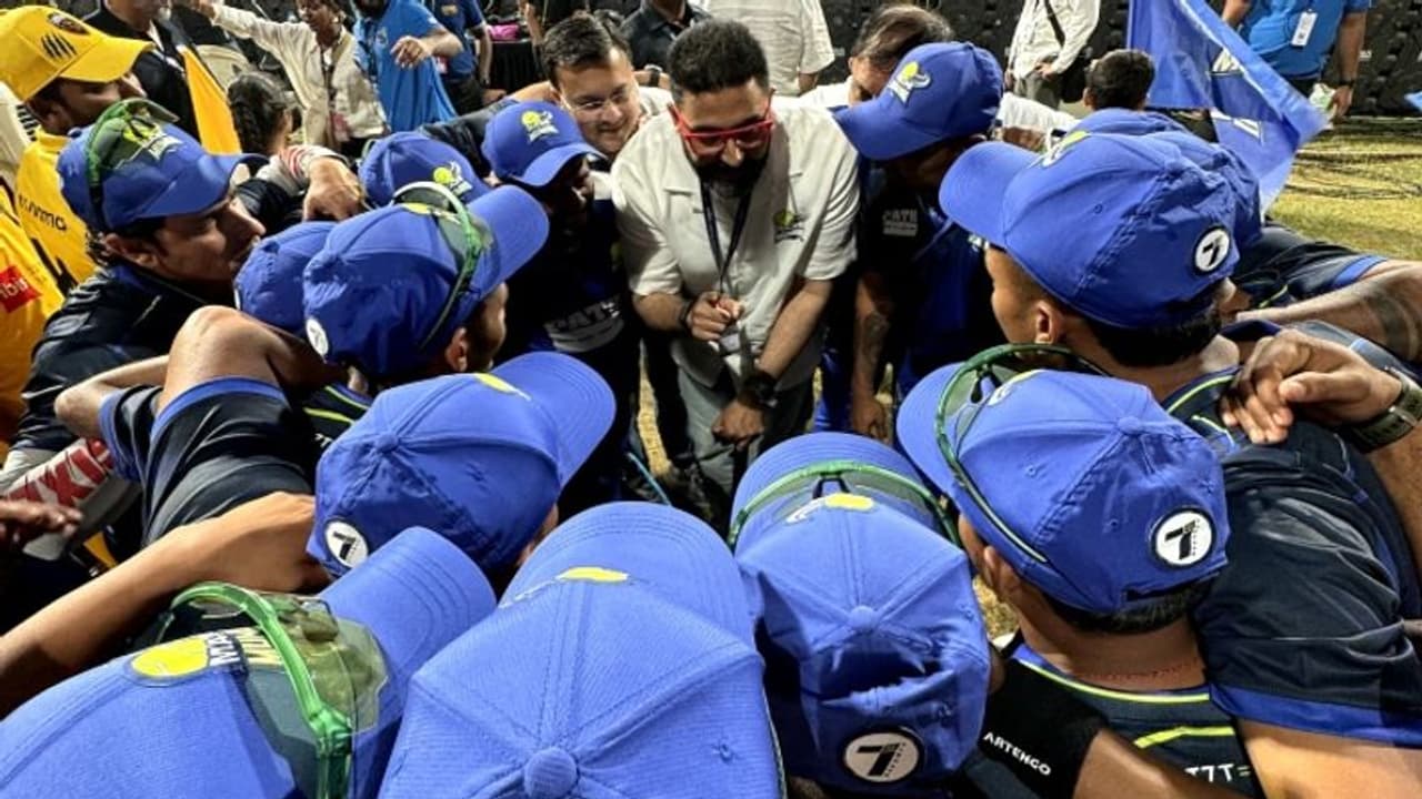 MM vs SKV, ISPL T10: முதல் போட்டியிலேயே மஜ்ஹி மும்பை வெற்றி – அக்ஷய் குமார் டீம் தோல்வி! MM vs SKV, ISPL T10: முதல் போட்டியிலேயே மஜ்ஹி மும்பை வெற்றி – அக்ஷய் குமார் டீம் தோல்வி!