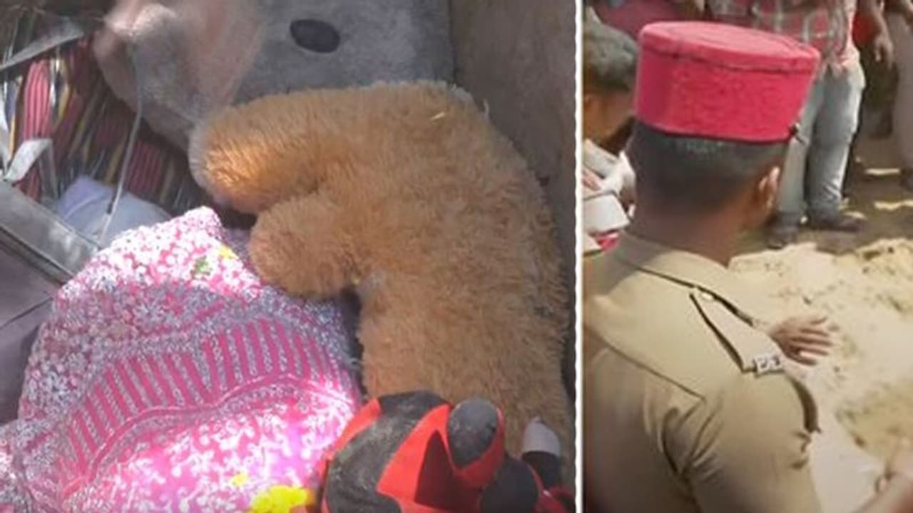 வழிநெடுகிலும் மக்கள் கண்ணீர்.. புத்தகப் பை, பொம்மையுடன் புதுச்சேரி சிறுமியின் உடல் நல்லடக்கம்..! வழிநெடுகிலும் மக்கள் கண்ணீர்.. புத்தகப் பை, பொம்மையுடன் புதுச்சேரி சிறுமியின் உடல் நல்லடக்கம்..!