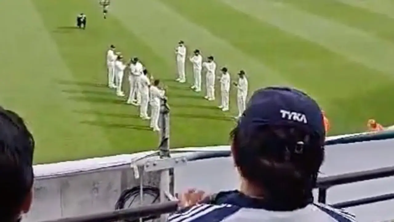 Indian players pay tribute to Ashwin's legacy with guard of honour in his 100th Test at Dharamsala (WATCH) Indian players pay tribute to Ashwin's legacy with guard of honour in his 100th Test at Dharamsala (WATCH)