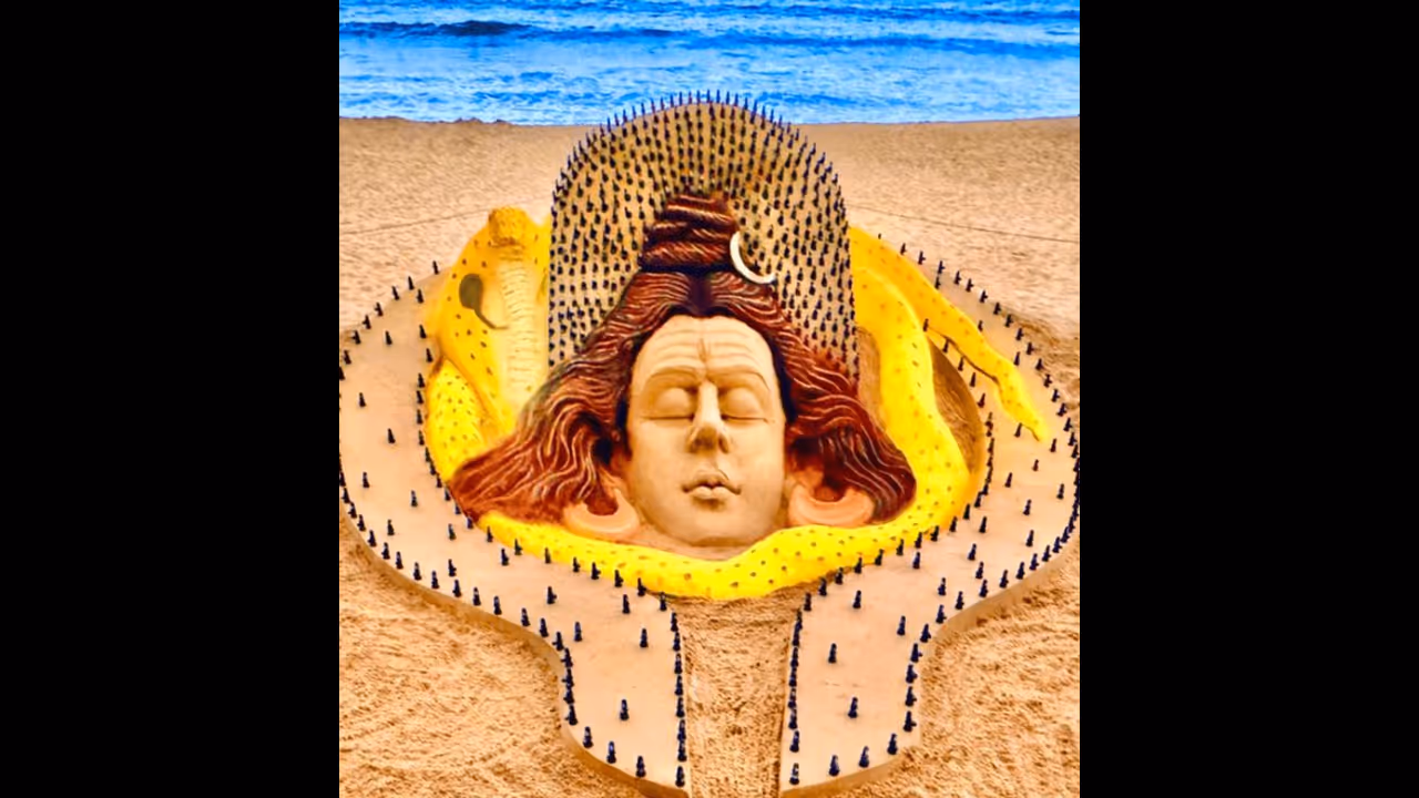 Celebrating Maha Shivaratri: A divine display by Sudarsan Pattnaik Celebrating Maha Shivaratri: A divine display by Sudarsan Pattnaik