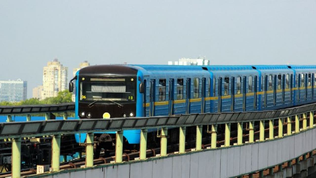 ദാ അങ്ങോട്ടു നോക്കൂ, മെട്രോ വളരുന്നു പിന്നെയും പിന്നെയും! യോഗിയുടെ വമ്പൻ പ്രഖ്യാപനം, കയ്യടിച്ച് യാത്രികർ!