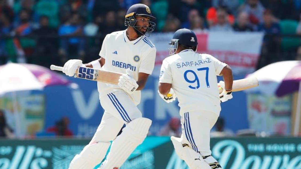 ഇനി ദേവ്ദത്ത് സര്ഫറാസ് സഖ്യത്തിന്റെ ഊഴം! ഇംഗ്ലണ്ടിനെതിരെ അഞ്ചാം ടെസ്റ്റില് ഇന്ത്യ കൂറ്റന് സ്കോറിലേക്ക് ഇനി ദേവ്ദത്ത് സര്ഫറാസ് സഖ്യത്തിന്റെ ഊഴം! ഇംഗ്ലണ്ടിനെതിരെ അഞ്ചാം ടെസ്റ്റില് ഇന്ത്യ കൂറ്റന് സ്കോറിലേക്ക്