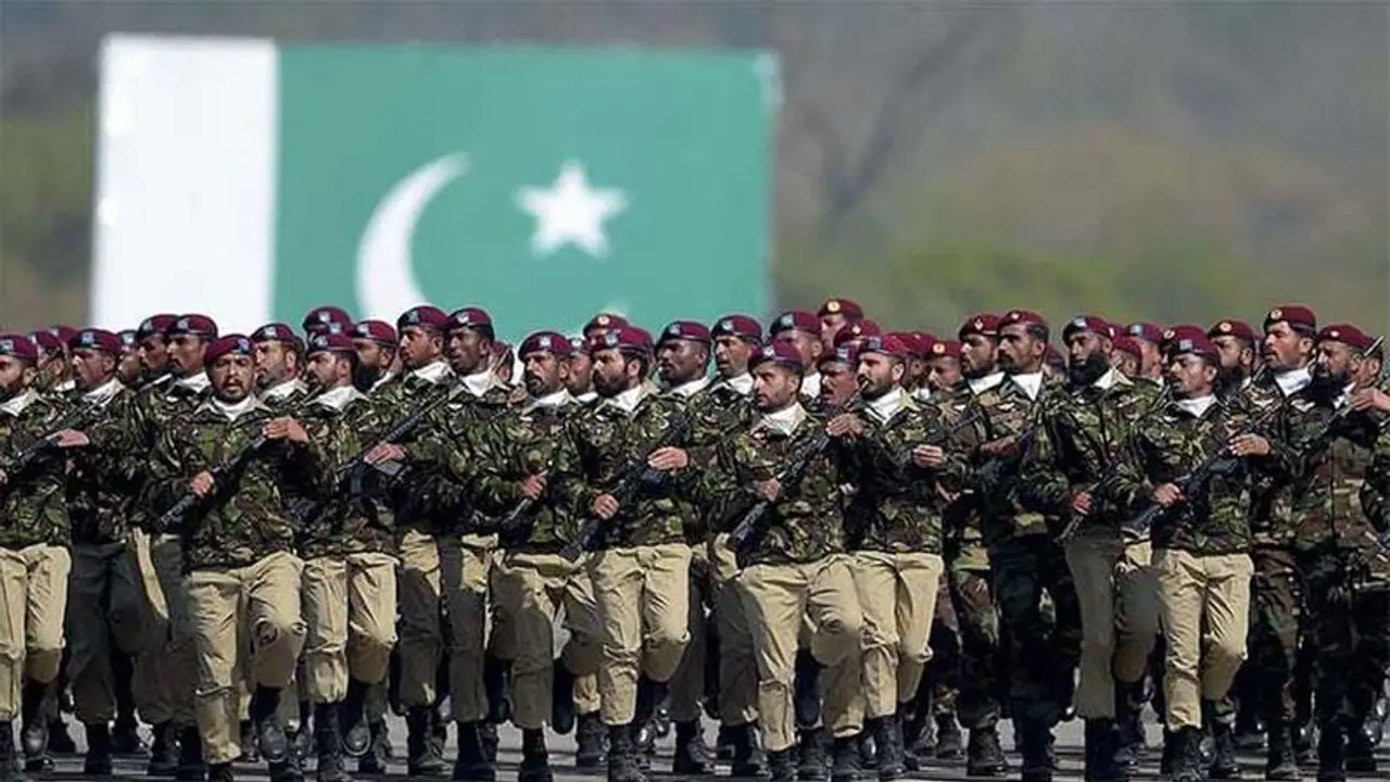 ఆర్మీ ఉద్యోగాలు మాకొద్దు బాబోయ్... భారత్ ను చూసి వణికిపోతున్న పాక్ సైన్యం