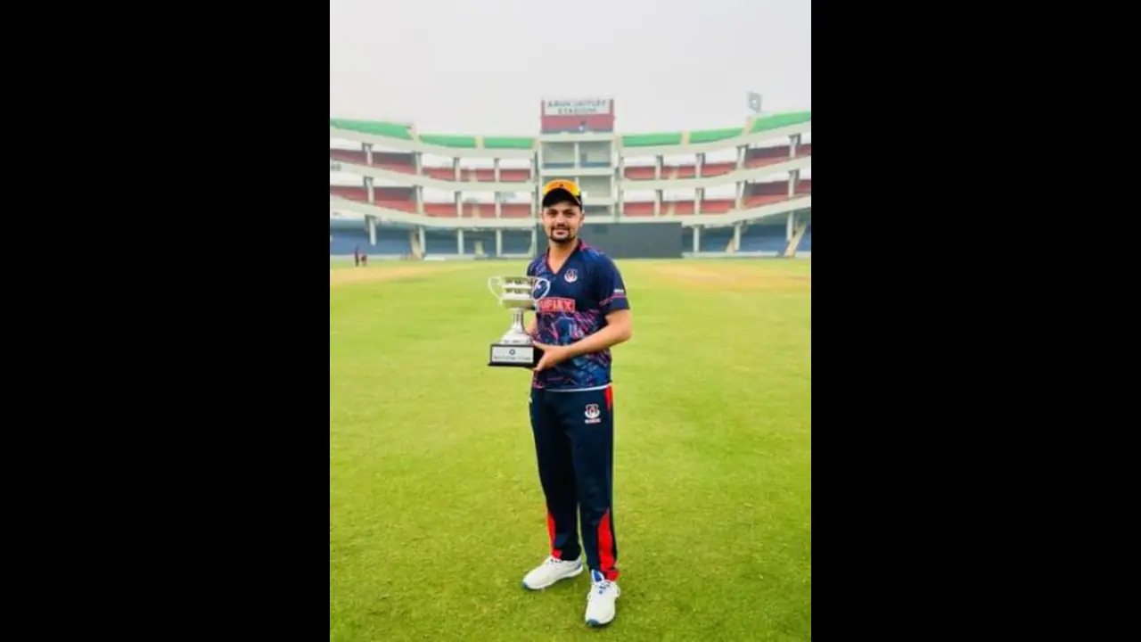 MS Dhoni's advice propels Sameer Rizvi's explosive IPL debut: Hits consecutive sixes to Rashid Khan MS Dhoni's advice propels Sameer Rizvi's explosive IPL debut: Hits consecutive sixes to Rashid Khan