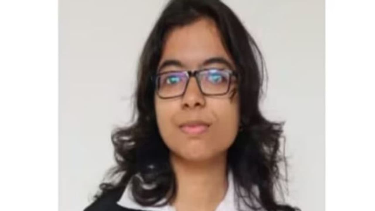 കാമ്പസ് പ്ലേസ്മെന്റിൽ ജോലി, ശമ്പളം 83 ലക്ഷം; നിങ്ങൾക്കും വിജയിക്കാൻ ഒരു മന്ത്രമുണ്ടെന്ന് പറയുന്നു ഇഷിക കാമ്പസ് പ്ലേസ്മെന്റിൽ ജോലി, ശമ്പളം 83 ലക്ഷം; നിങ്ങൾക്കും വിജയിക്കാൻ ഒരു മന്ത്രമുണ്ടെന്ന് പറയുന്നു ഇഷിക