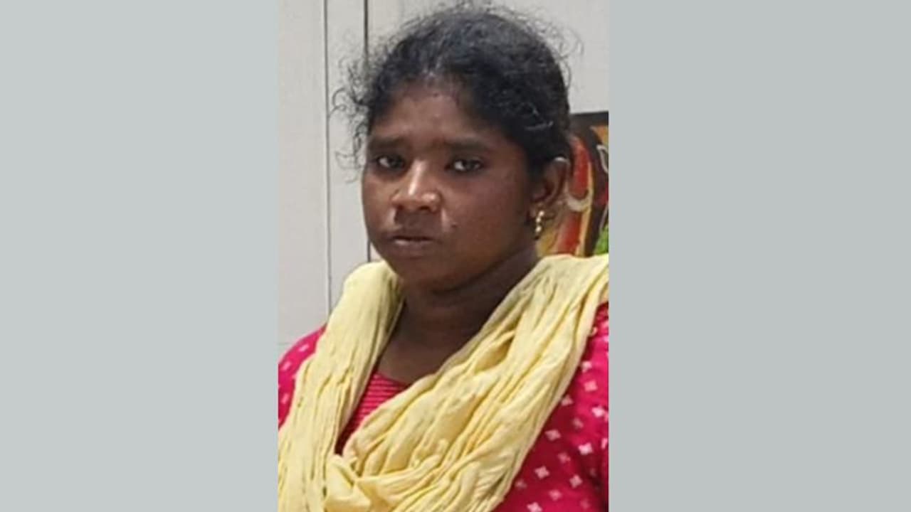  ബാഗിൽ 5000 രൂപ, എടിഎം കാര്‍ഡ്; ബസിൽ അതിവേഗം ഗായത്രി പണിതീര്‍ത്തു, പക്ഷെ എല്ലാം 'ഒരാൾ' മാത്രം കണ്ടു, പിടിയിൽ