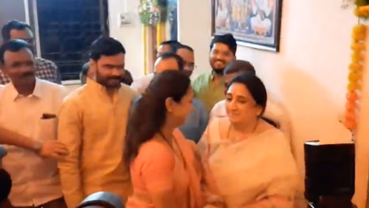 Supriya Sule and Ajit Pawar's wife Sunetra hug at temple, set off election buzz in Maharashtra (WATCH)