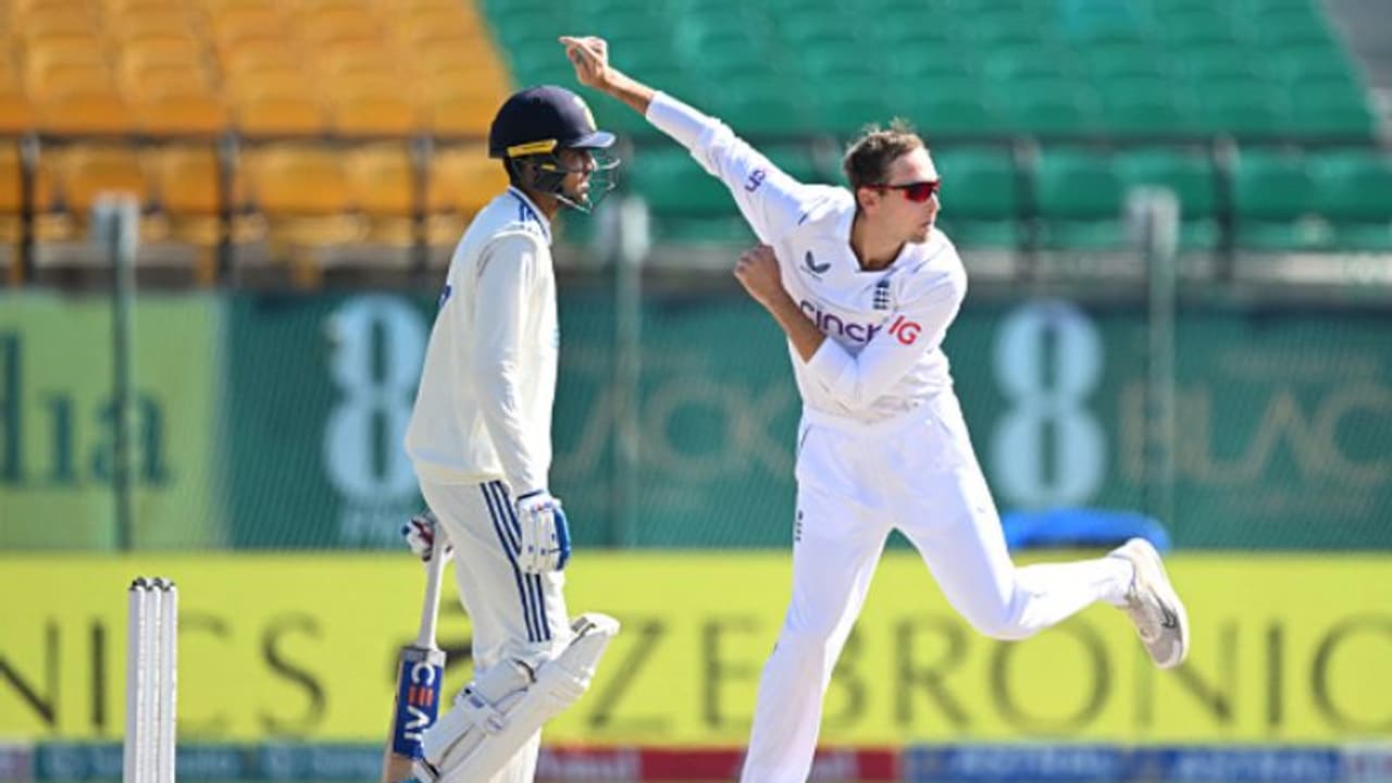 ഹൃദയം തകര്ന്ന് ടോം ഹാര്ട്ലി; 22 വിക്കറ്റ് വീഴ്ത്തിയിട്ടും നാണക്കേട് തലയിലായി ഹൃദയം തകര്ന്ന് ടോം ഹാര്ട്ലി; 22 വിക്കറ്റ് വീഴ്ത്തിയിട്ടും നാണക്കേട് തലയിലായി