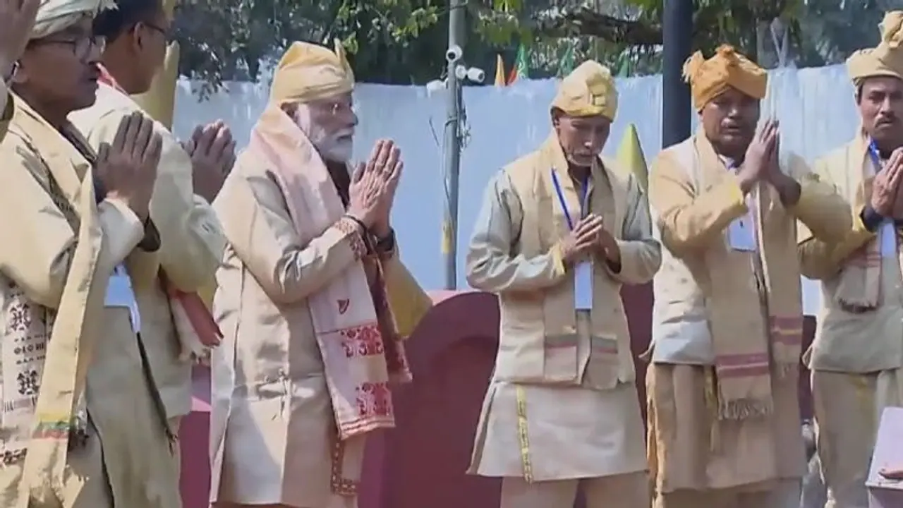 Dressed in traditional attire, PM Modi unveils 125 feet statue of Lachit Borphukan in Assam (WATCH)