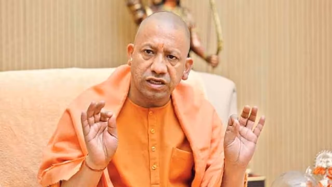 యూపీ సీఎం యోగి ఫేక్ వీడియో సోషల్ మీడియాలో వైరల్: కేసు నమోదు యూపీ సీఎం యోగి ఫేక్ వీడియో సోషల్ మీడియాలో వైరల్: కేసు నమోదు