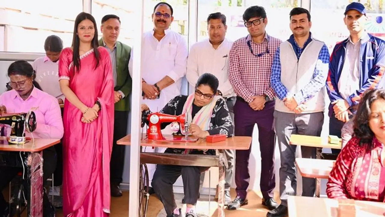 Exclusive: क्यों कर रही ये काम, पागल हो...ऐसे-ऐसे सवाल, अब महिलाओं को बना रहीं आत्मनिर्भर-बच्चों को एजूकेशन