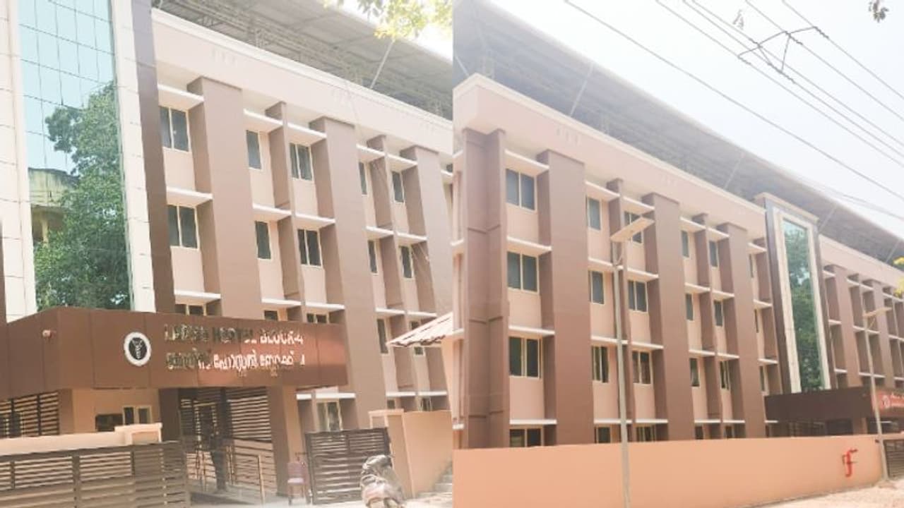 ചെലവ് 18 കോടി, 6 നില, 101 മുറികൾ, കിച്ചണ്, റീഡിംഗ് റൂം, സിക്ക് റൂം; പുതിയ ലേഡീസ് ഹോസ്റ്റല് ഉദ്ഘാടനം നാളെ ചെലവ് 18 കോടി, 6 നില, 101 മുറികൾ, കിച്ചണ്, റീഡിംഗ് റൂം, സിക്ക് റൂം; പുതിയ ലേഡീസ് ഹോസ്റ്റല് ഉദ്ഘാടനം നാളെ