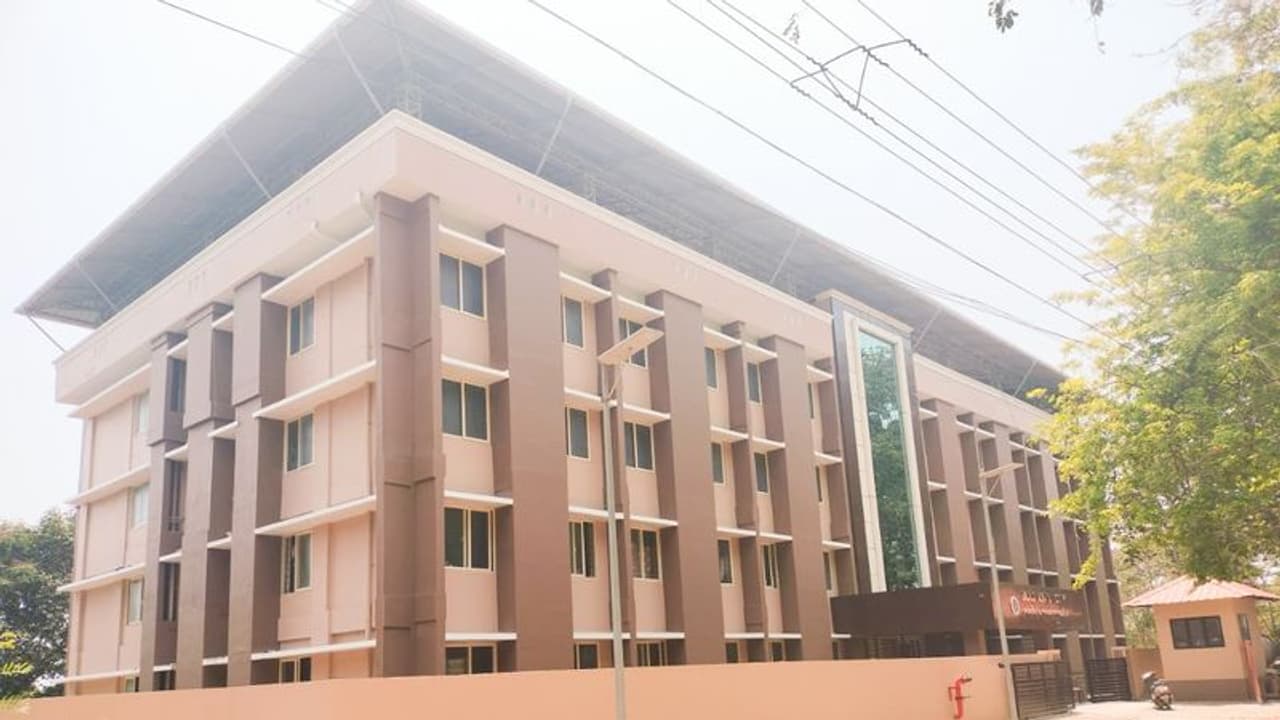 പുതിയ ലേഡീസ് ഹോസ്റ്റൽ റെഡി, 6 നില വിസ്മയിപ്പിക്കും സൗകര്യങ്ങൾ, ആശ്വാസം തലസ്ഥാനത്തെ മെഡിക്കൽ വിദ്യാര്ഥികൾക്ക് പുതിയ ലേഡീസ് ഹോസ്റ്റൽ റെഡി, 6 നില വിസ്മയിപ്പിക്കും സൗകര്യങ്ങൾ, ആശ്വാസം തലസ്ഥാനത്തെ മെഡിക്കൽ വിദ്യാര്ഥികൾക്ക്