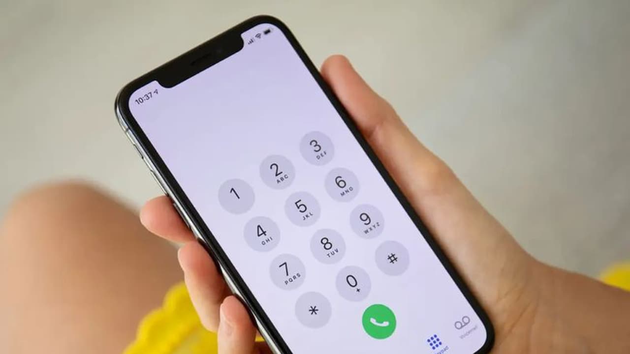 2.17 കോടി മൊബൈല് നമ്പറുകള് ഉടന് ബ്ലോക്ക് ചെയ്യും, 2.26 ലക്ഷം ഹാന്ഡ്സെറ്റുകള്ക്കും വിലക്ക്; കാരണമിത് 2.17 കോടി മൊബൈല് നമ്പറുകള് ഉടന് ബ്ലോക്ക് ചെയ്യും, 2.26 ലക്ഷം ഹാന്ഡ്സെറ്റുകള്ക്കും വിലക്ക്; കാരണമിത്