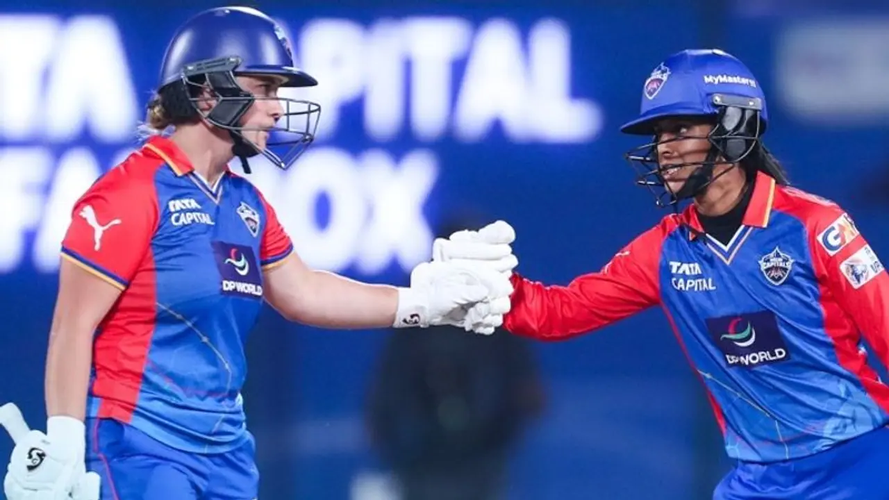 RCBW vs DC: ஆர்சிபிக்கு ஆட்டம் காட்டிய ஜெமிமா அண்ட் கேப்ஸி – 181 ரன்கள் குவித்த டெல்லி கேபிடல்ஸ்! RCBW vs DC: ஆர்சிபிக்கு ஆட்டம் காட்டிய ஜெமிமா அண்ட் கேப்ஸி – 181 ரன்கள் குவித்த டெல்லி கேபிடல்ஸ்!