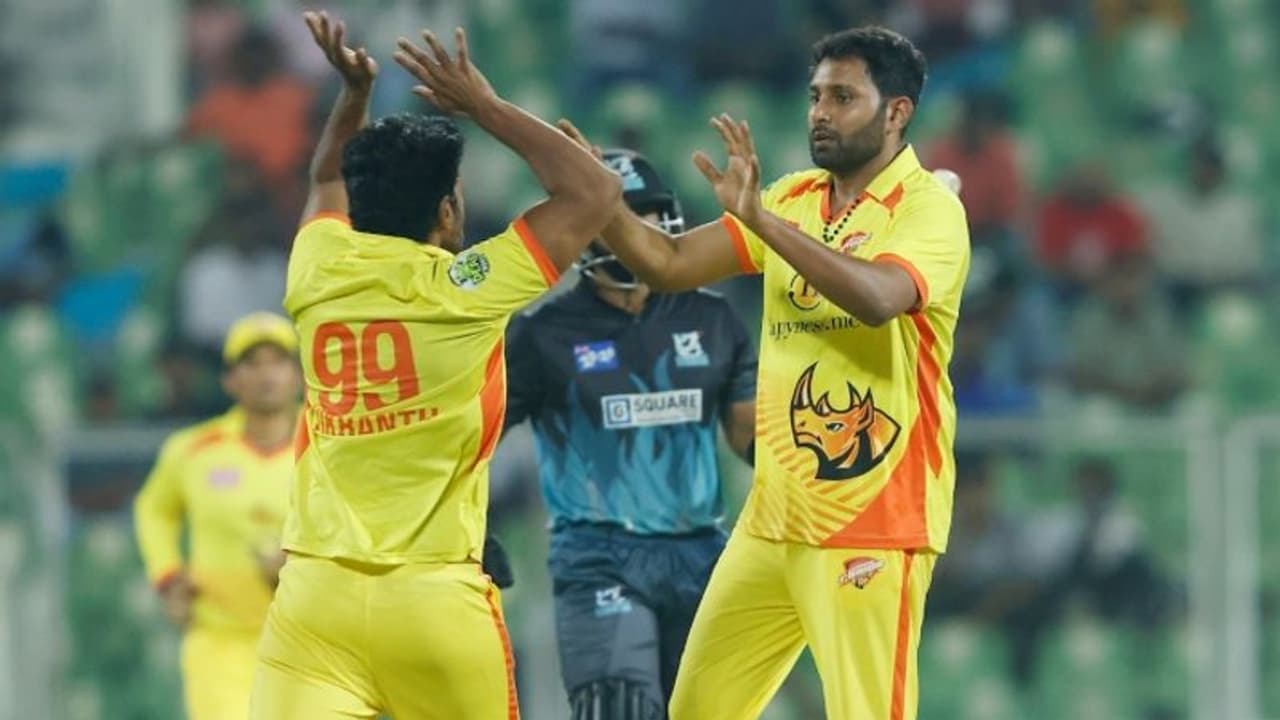 ஏமாத்திய விக்ராந்த், நான் இருக்கேன் பாஸுன்னு காட்டிய சாந்தனு – பிளே ஆஃப் சுற்றுக்கு சென்ற சென்னை ரைனோஸ்! ஏமாத்திய விக்ராந்த், நான் இருக்கேன் பாஸுன்னு காட்டிய சாந்தனு – பிளே ஆஃப் சுற்றுக்கு சென்ற சென்னை ரைனோஸ்!