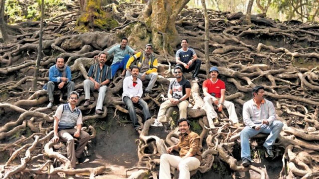 വമ്പൻമാര് വീണു, ബോക്സ് ഓഫീസിൽ കളക്ഷനില് അപൂർവ നേട്ടത്തിൽ മഞ്ഞുമ്മല് ബോയ്സ്, മുന്നിൽ ആ ചിത്രം മാത്രം വമ്പൻമാര് വീണു, ബോക്സ് ഓഫീസിൽ കളക്ഷനില് അപൂർവ നേട്ടത്തിൽ മഞ്ഞുമ്മല് ബോയ്സ്, മുന്നിൽ ആ ചിത്രം മാത്രം