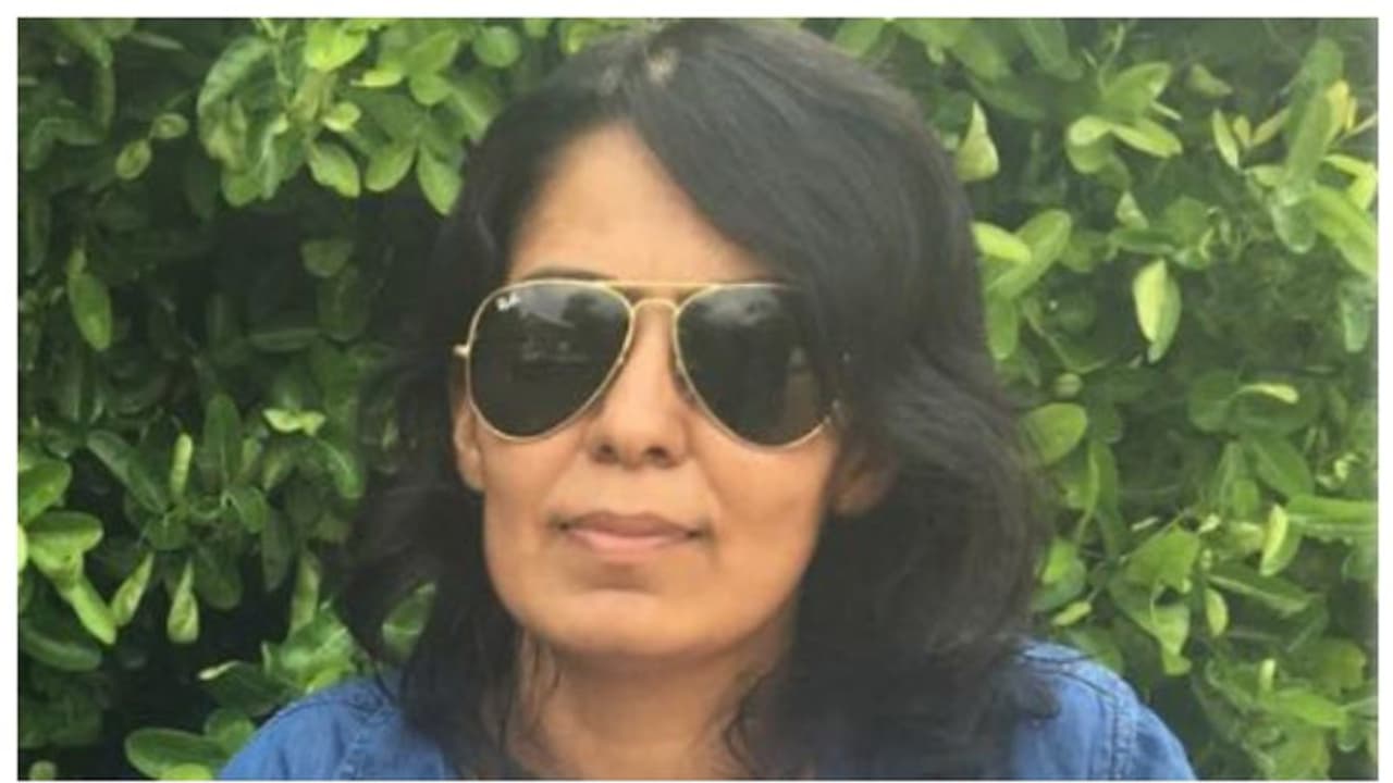 200 പൊലീസുകാരുടെ കാവലില് വിവാഹിതയാകുന്ന 'റിവോൾവർ റാണി' എന്ന കൊടുംകുറ്റവാളി ആരാണ്? 200 പൊലീസുകാരുടെ കാവലില് വിവാഹിതയാകുന്ന 'റിവോൾവർ റാണി' എന്ന കൊടുംകുറ്റവാളി ആരാണ്?