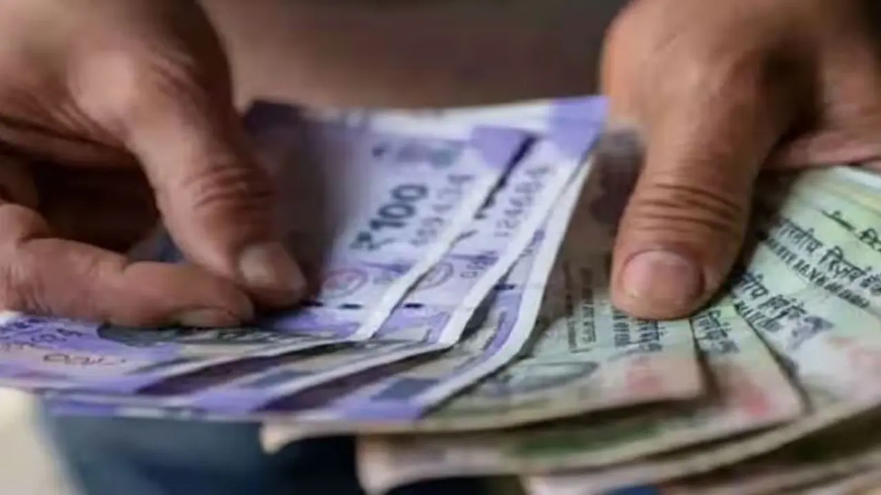 അംഗപരിമിതിയും നിത്യരോഗങ്ങളും, 600 രൂപയുടെ പെൻഷനുള്ളത് 38 മാസമായി കിട്ടിയില്ലെന്ന് മനുഷ്യവകാശ കമ്മീഷനിൽ പരാതി