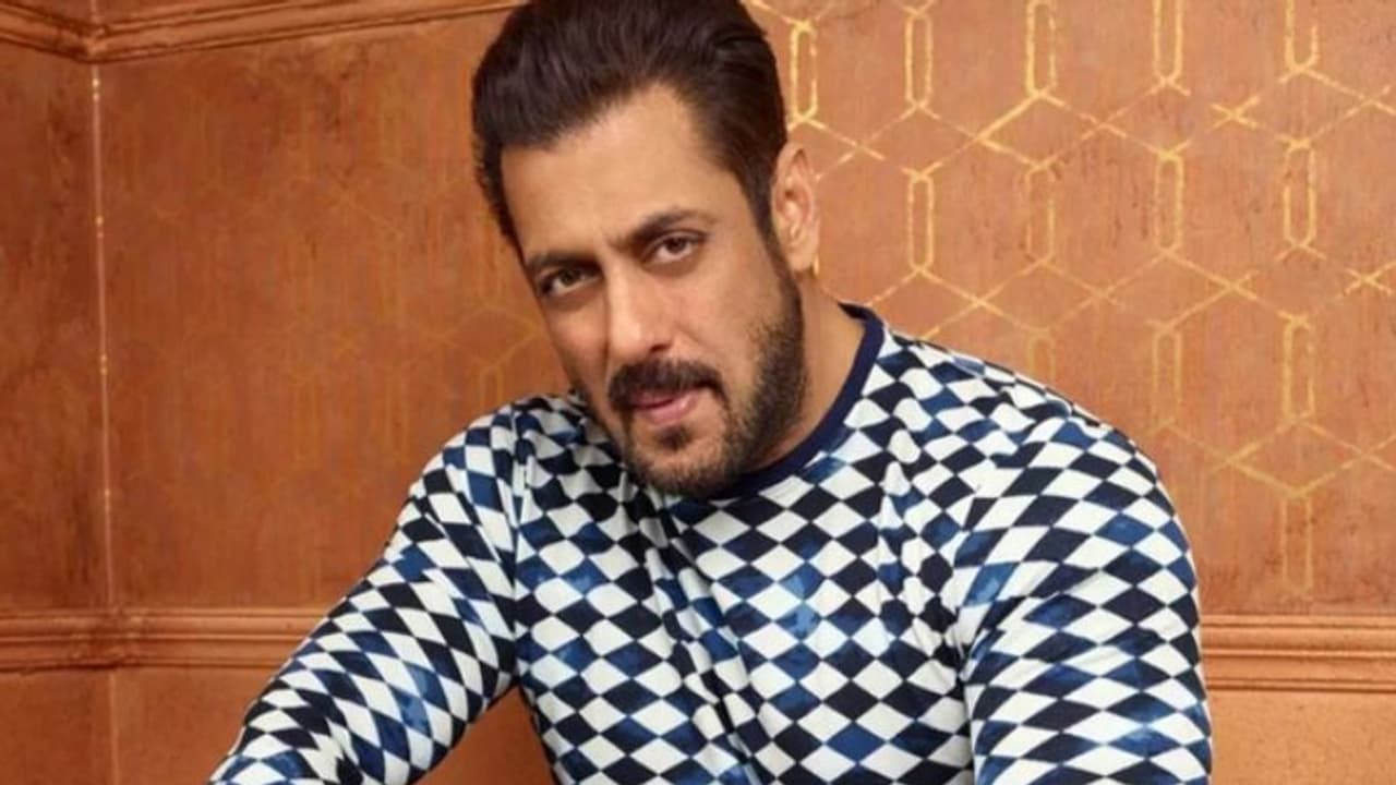 'സല്മാൻ കുട്ടിക്കാലത്ത് കുസൃതിക്കാരനായിരുന്നു', സഹോദരന്റെ വീഡിയോ ചര്ച്ചയാകുന്നു 'സല്മാൻ കുട്ടിക്കാലത്ത് കുസൃതിക്കാരനായിരുന്നു', സഹോദരന്റെ വീഡിയോ ചര്ച്ചയാകുന്നു