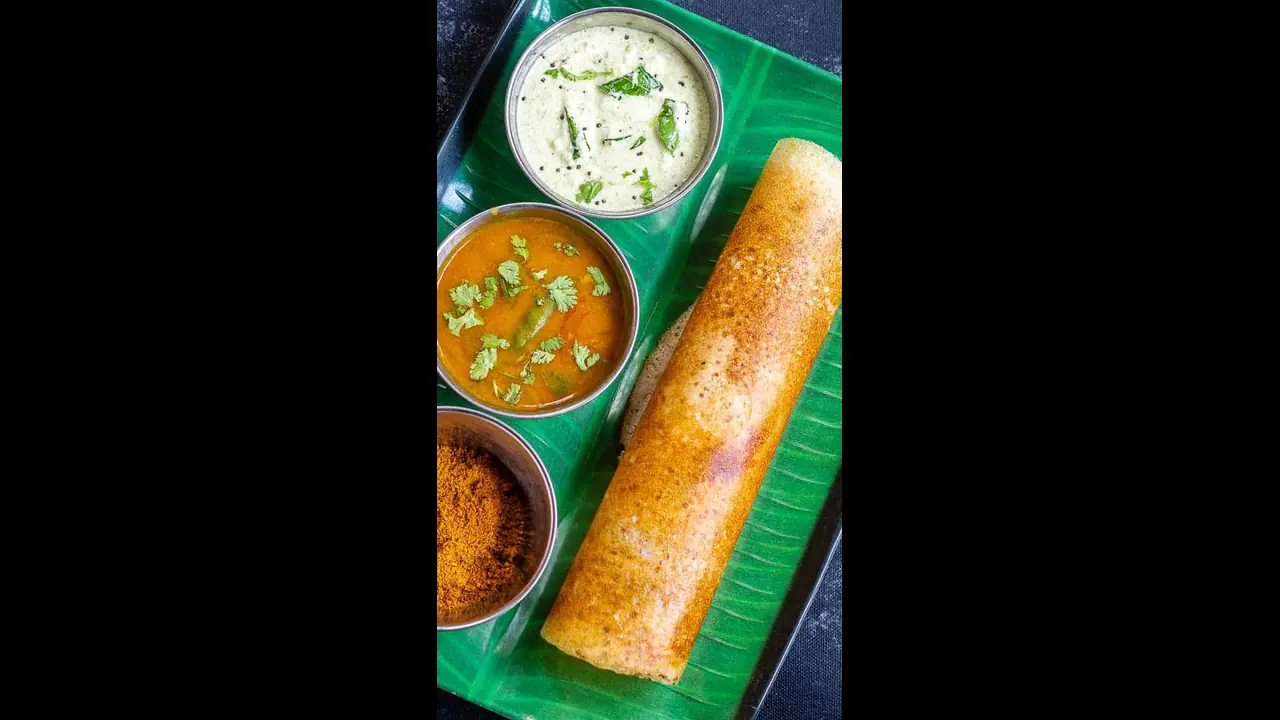 இந்த மாதிரி ஒரு தோசையை நீங்க சாப்பிடிருக்க வாய்ப்பே இல்ல.. கண்டிப்பா ஒரு முறை ட்ரை பண்ணுங்க! இந்த மாதிரி ஒரு தோசையை நீங்க சாப்பிடிருக்க வாய்ப்பே இல்ல.. கண்டிப்பா ஒரு முறை ட்ரை பண்ணுங்க!