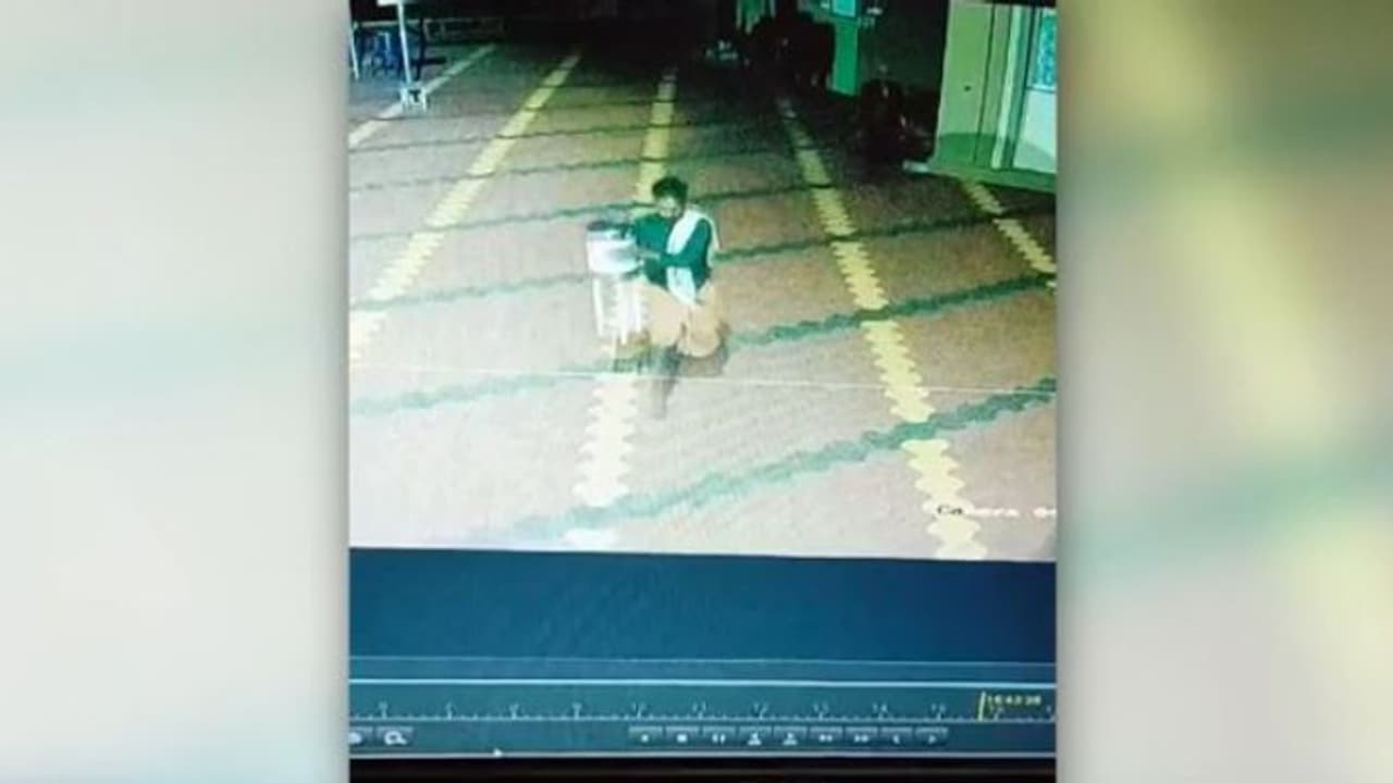 ബദ്ർ ജുമാ മസ്ജിദിലെ ഭണ്ഡാരം മോഷണം പോയി; മറ്റ് രണ്ടിടത്തും മോഷണം ബദ്ർ ജുമാ മസ്ജിദിലെ ഭണ്ഡാരം മോഷണം പോയി; മറ്റ് രണ്ടിടത്തും മോഷണം