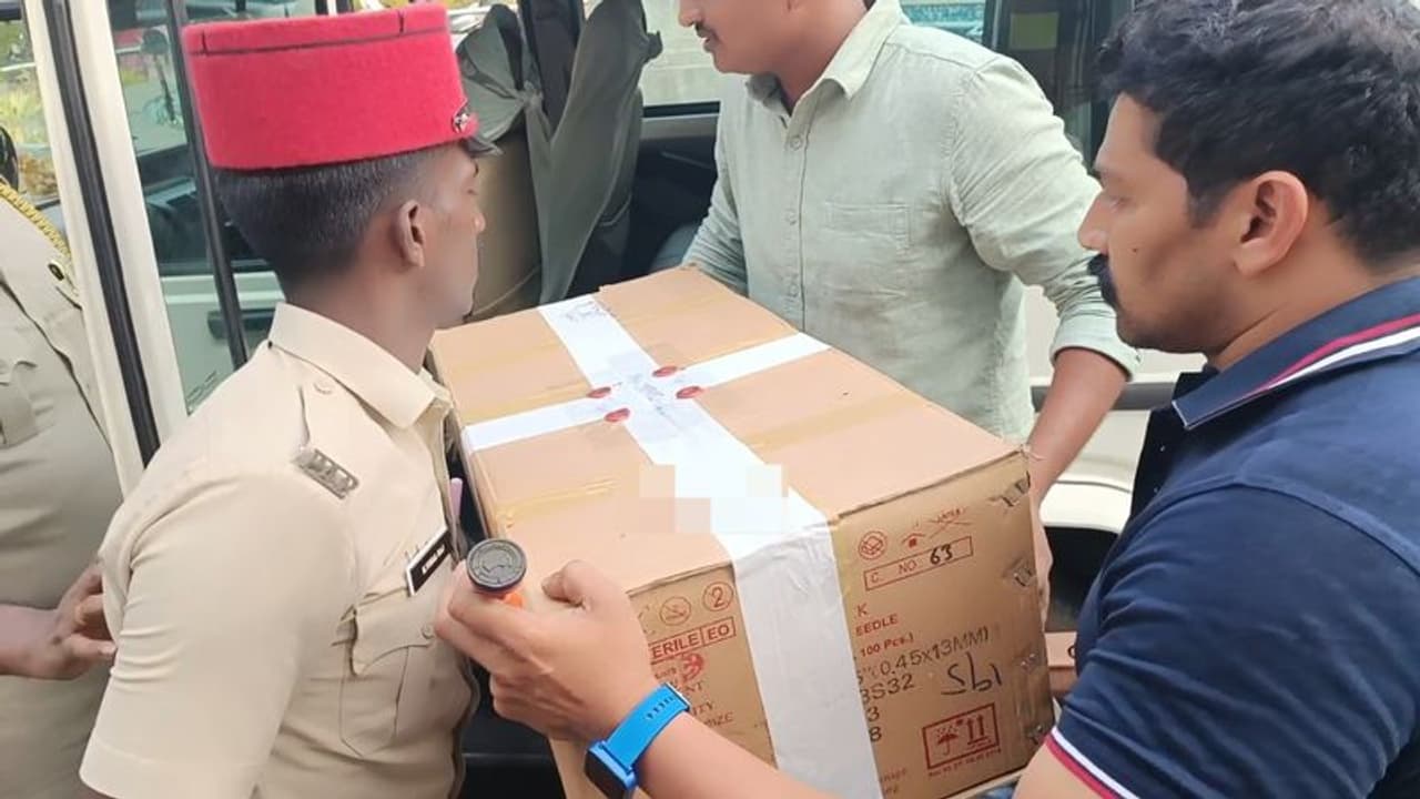 புதுவை சிறுமியின் பிரேத பரிசோதனை அறிக்கை, வாக்குமூல ஆவணங்கள் நீதிமன்றத்தில் ஒப்படைப்பு புதுவை சிறுமியின் பிரேத பரிசோதனை அறிக்கை, வாக்குமூல ஆவணங்கள் நீதிமன்றத்தில் ஒப்படைப்பு