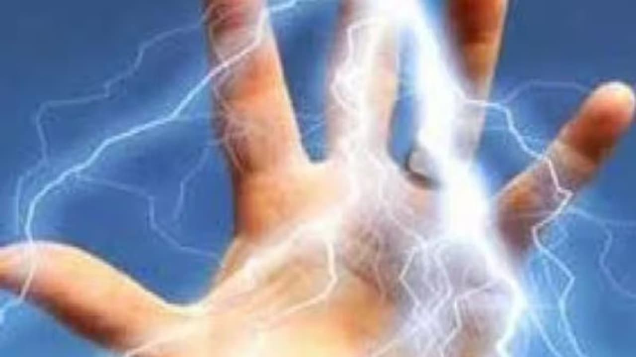 UP News: खुशियों के आंगन में हो रहे थे मंगलगीत...अचानक उठने लगी मातमी चीत्कार