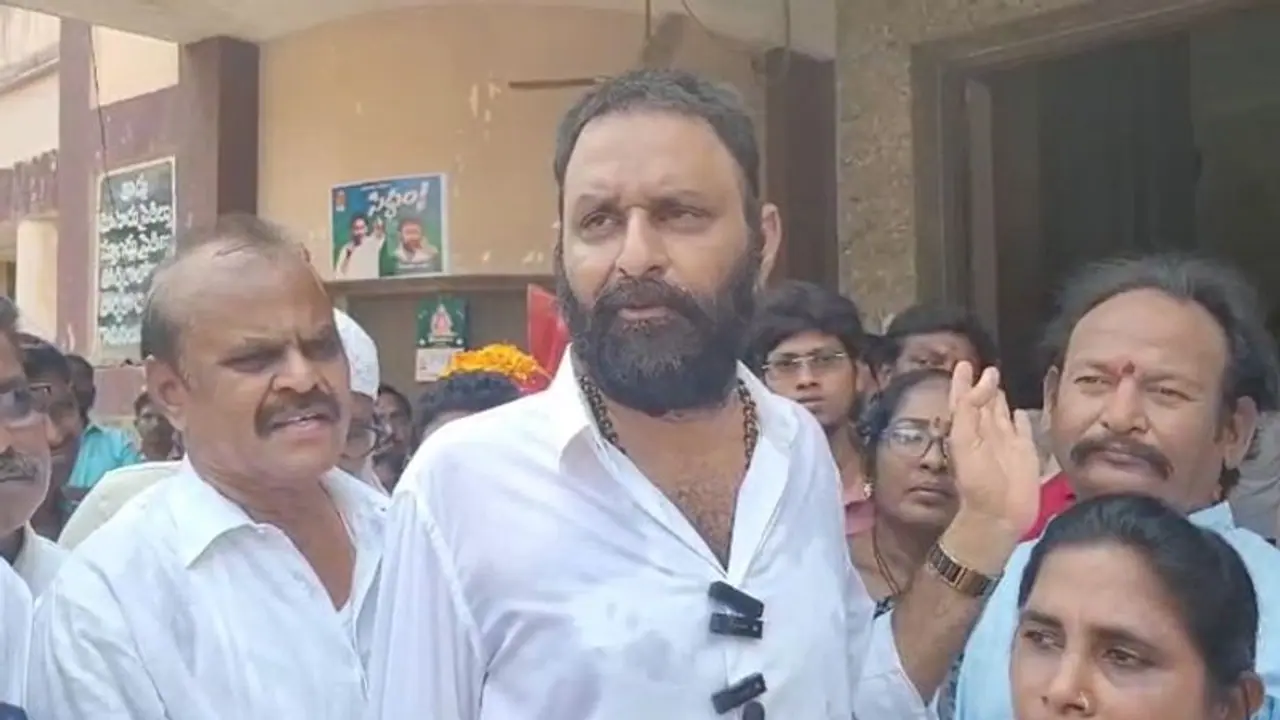 జగన్ గెలుపును అడ్డుకునే శక్తి ఎవ్వరికీ లేదు కొడాలి నాని జగన్ గెలుపును అడ్డుకునే శక్తి ఎవ్వరికీ లేదు కొడాలి నాని